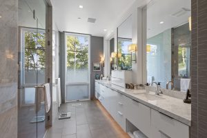 Luxury Bathroom Features