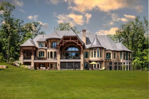 Exterior-Lakeside-pic2