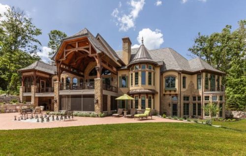 Exterior-Lakeside-pic3